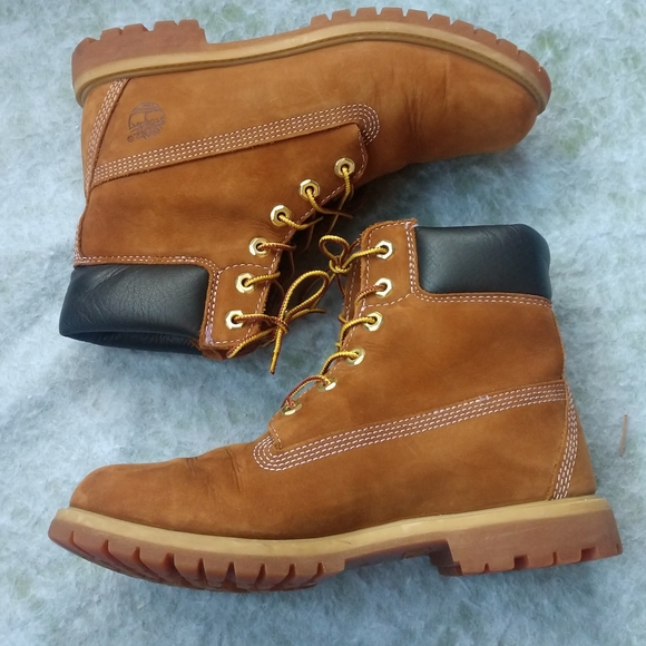 Timberland Women's 6 inch Wheat Nubuck Waterproof Boots Size 9.5 - Picture 3 of 12